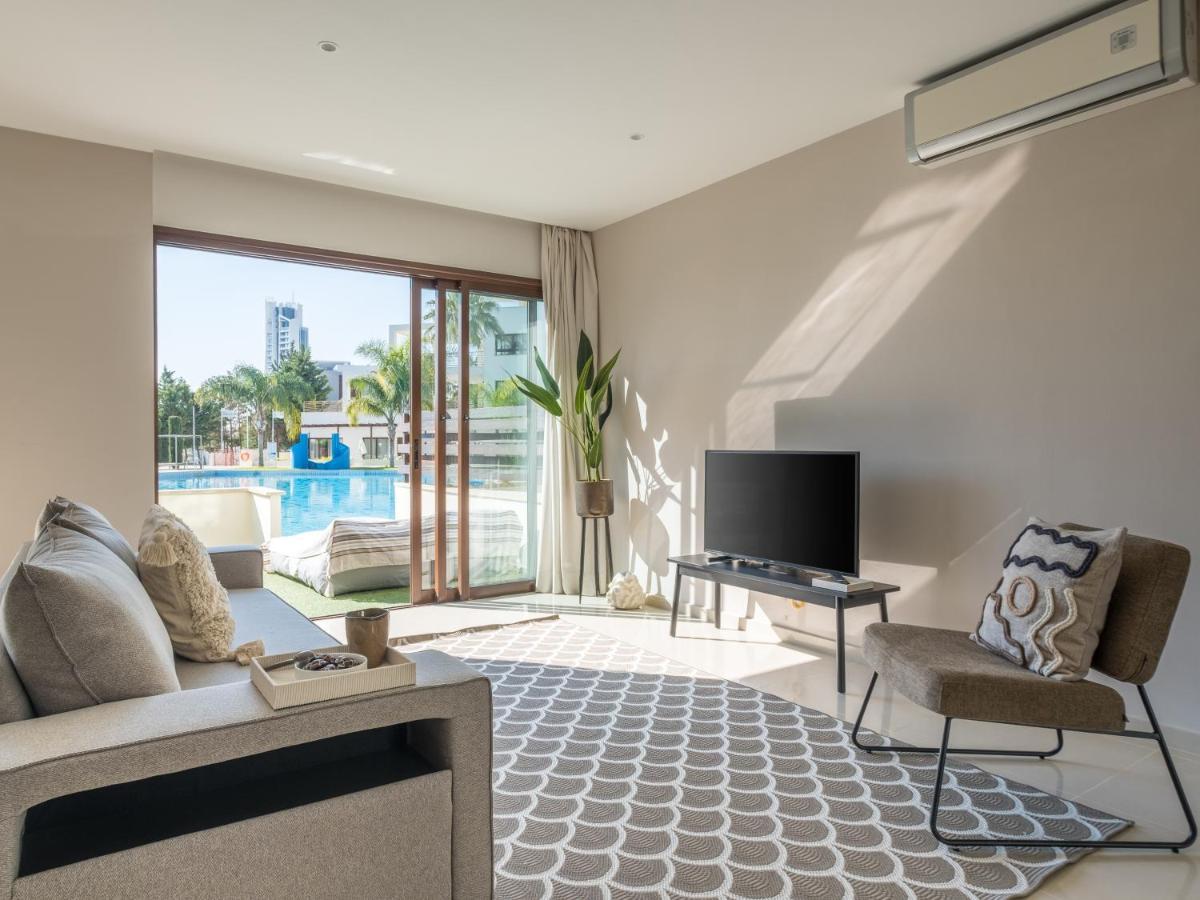 Sanders Aqua Park Resort - Precious 3-Bedroom Holiday Home With Shared Pool Лимасол Экстерьер фото