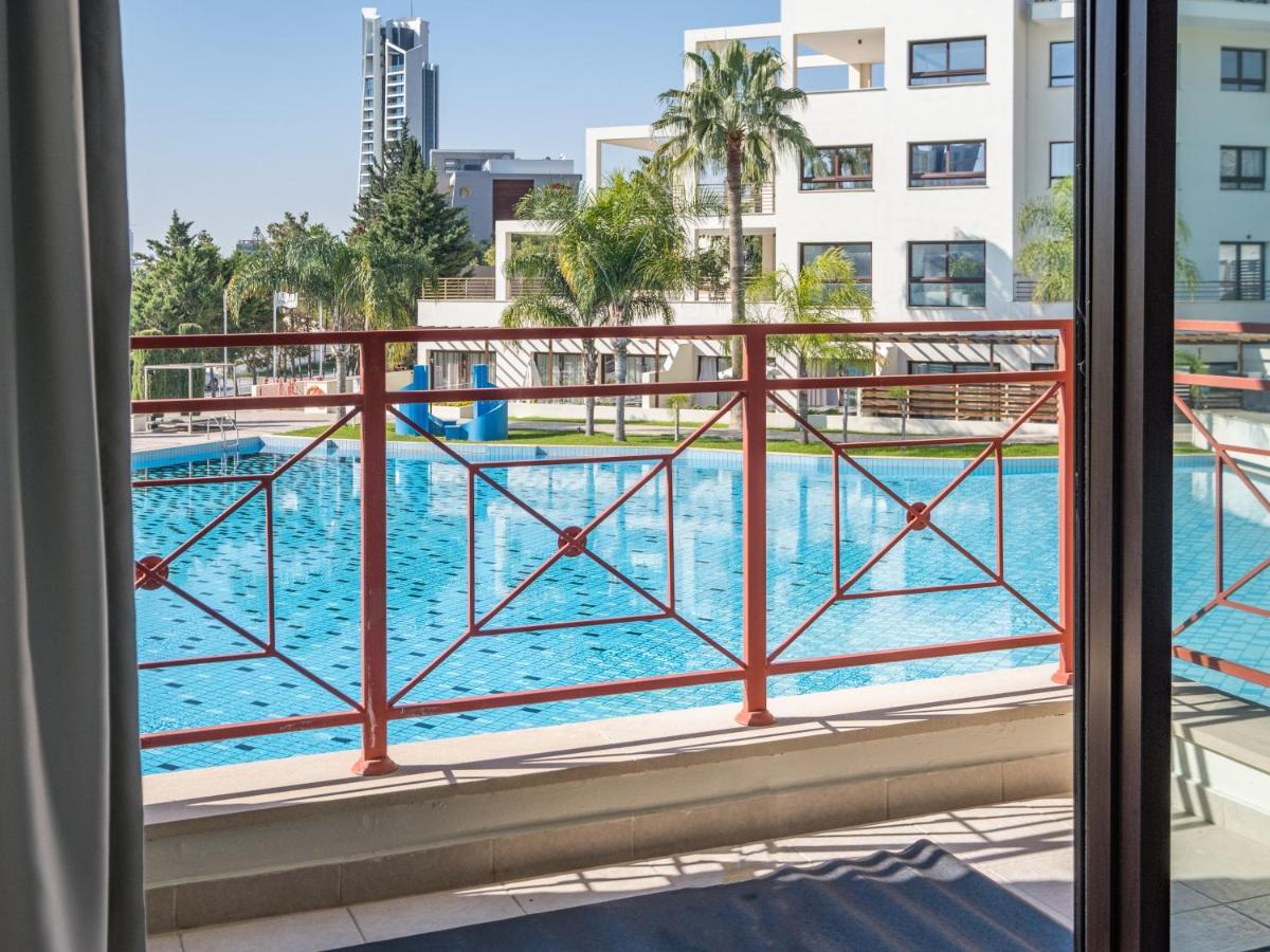 Sanders Aqua Park Resort - Precious 3-Bedroom Holiday Home With Shared Pool Лимасол Экстерьер фото